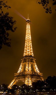 eiffel-tower-at-night